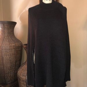 5/$25 New York and Company Sweater Cape